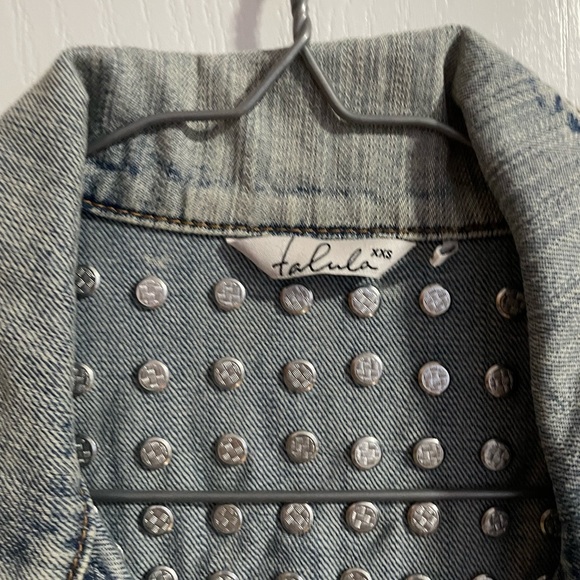 Talula studded jean jacket in size XXS. - Picture 2 of 5
